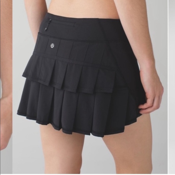 lululemon athletica Dresses & Skirts - Lululemon Run: Pace Setter Skirt Black Pleated Tennis Skirt Skort Runninng Golf